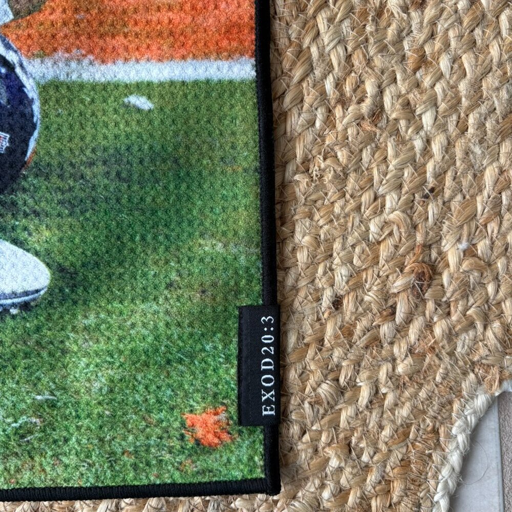 RARE! Goated Golf Towel (Tim Tebow) With Goated Golf The Gator Blade Headcover - Picture 2 of 11
